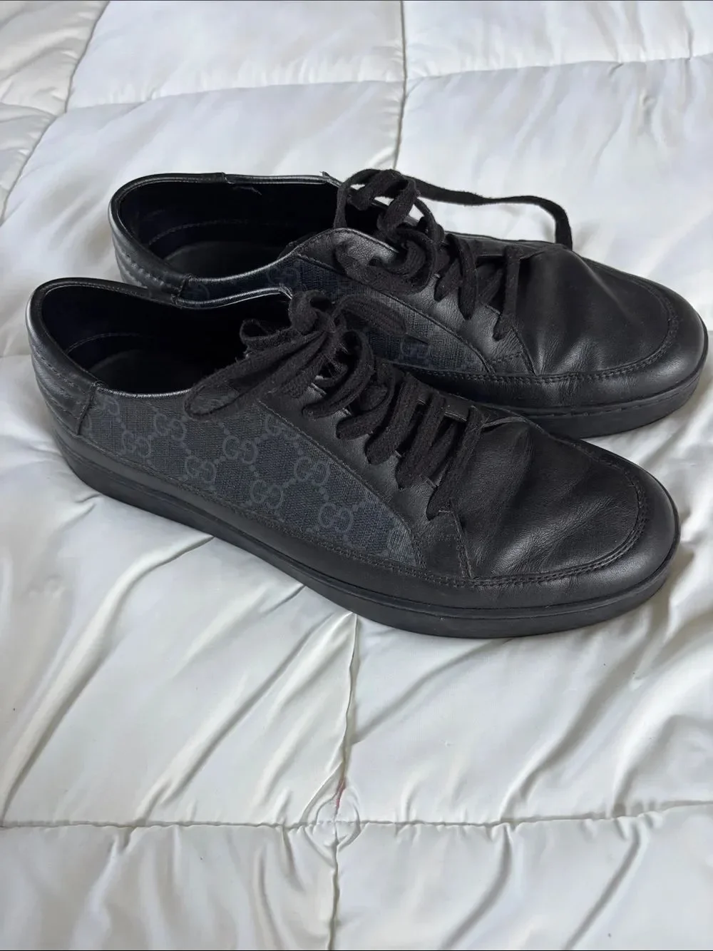 Gucci classic black